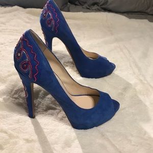 Boutique 9 blue pumps